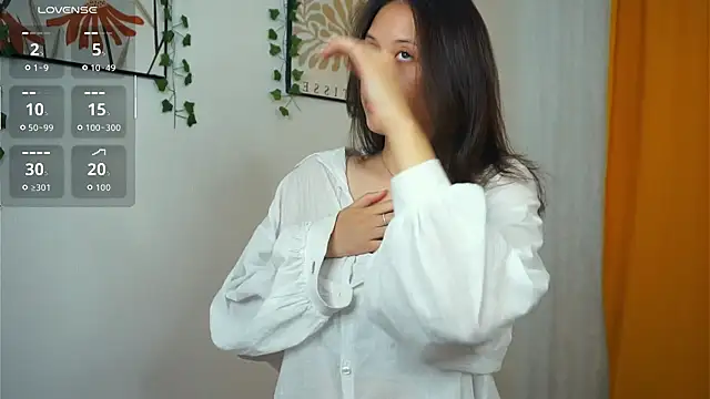 BeckyBurgh online show from October 12, 6:07 pm