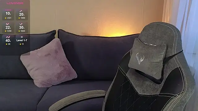 CarolineGuthrie online show from September 12, 1:00 pm