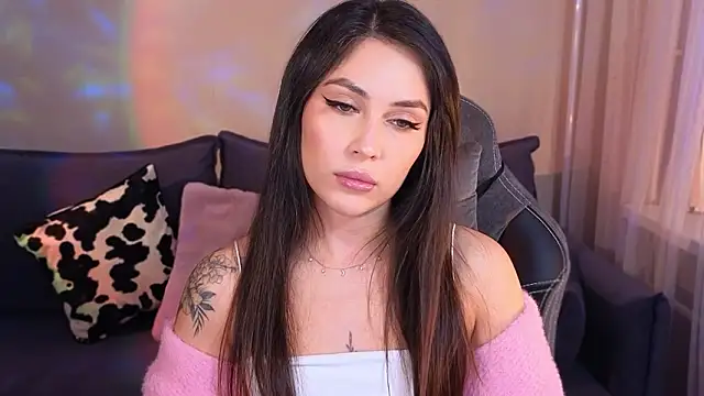 Snapshot of CarolineGuthrie chatting on March 6, 2:13 pm CarolineGuthrie online show from March 6, 2:13 pm