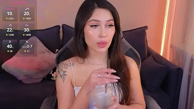 Snapshot of CarolineGuthrie chatting on March 23, 3:16 pm CarolineGuthrie online show from March 23, 3:16 pm