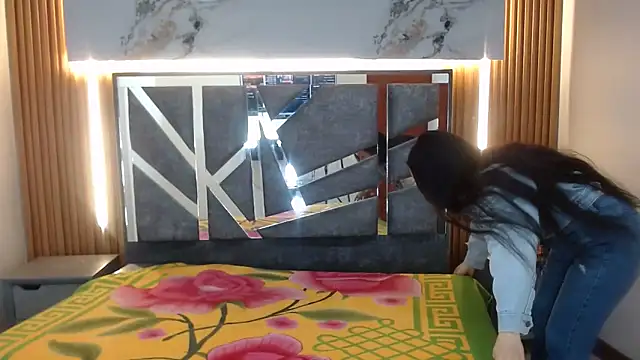 shakirajackson202cl online show from September 27, 11:15 am