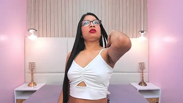 MelanyWayne  online show from April 25, 11:57 am