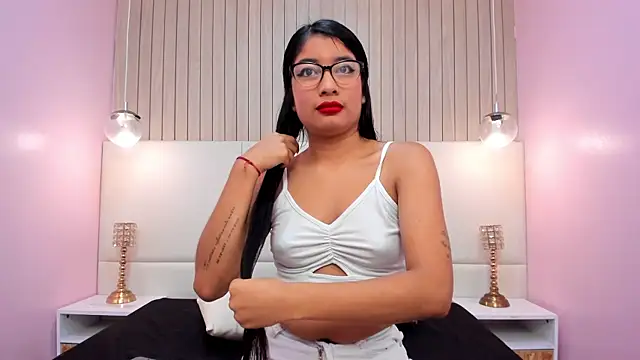 MelanyWayne  online show from May 4, 5:53 pm
