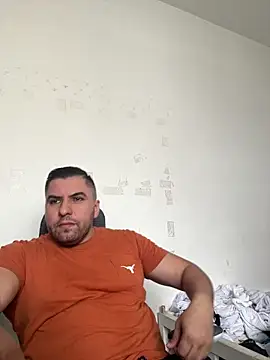 Snapshot of raulgzz4 chatting on April 4, 7:22 pm raulgzz4 online show from April 4, 7:22 pm