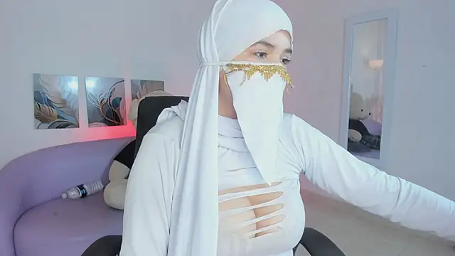 Snapshot of salma_isawwii chatting on April 23, 3:03 pm salma isawwii online show from April 23, 3:03 pm