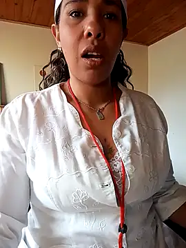 IVONNE COLLINS33 online show from March 6, 2:35 pm