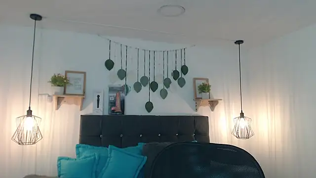 zohet kriss online show from December 21, 10:33 am