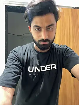 hottestboy03 online show from May 18, 6:52 am
