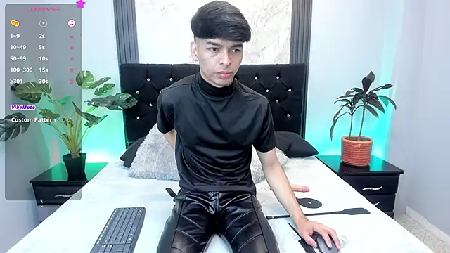 OnlyJos online show from November 23, 1:11 pm