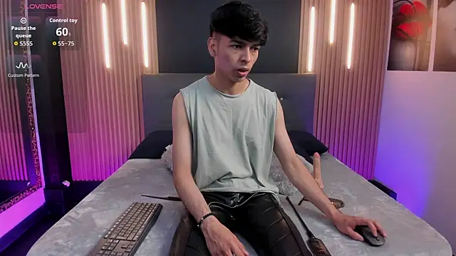 OnlyJos online show from November 30, 1:37 pm