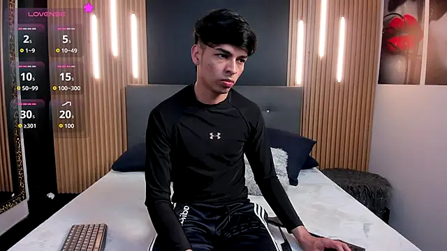 OnlyJos online show from December 4, 8:17 pm