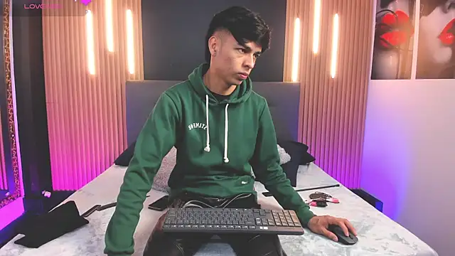 OnlyJos online show from December 17, 6:47 pm