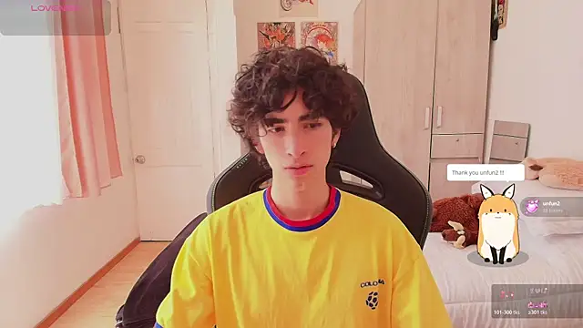 Nude Boy18 online show from May 8, 4:01 pm