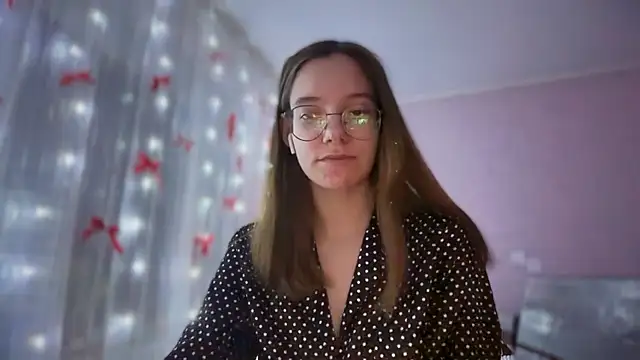 Snapshot of Vietero chatting on February 1, 6:17 pm Vietero online show from February 1, 6:17 pm