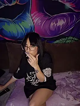 Snapshot of AllexyAle chatting on February 21, 9:49 pm AllexyAle online show from February 21, 9:49 pm