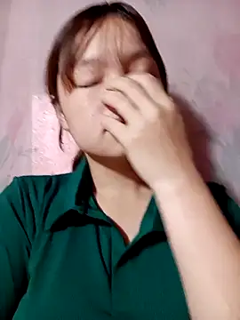 XoiXoi232 online show from October 4, 4:43 am