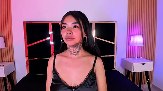 Celeeste18 online show from November 4, 2:32 am