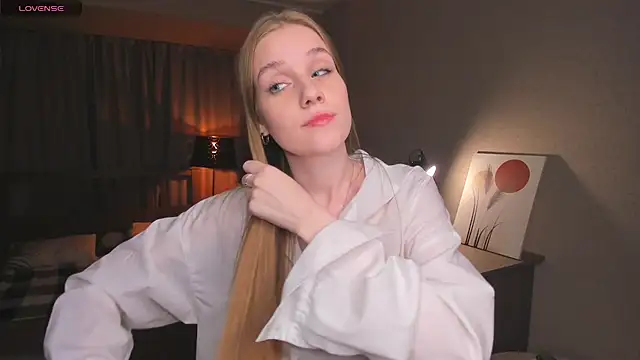 Snapshot of OdellaFrake chatting on October 16, 7:37 pm OdellaFrake online show from October 16, 7:37 pm