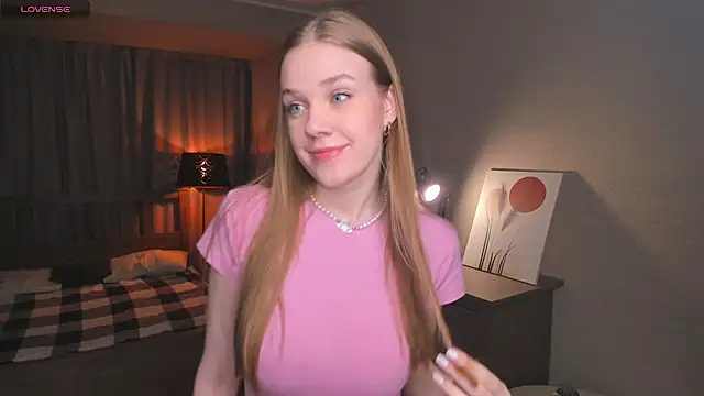 Snapshot of OdellaFrake chatting on October 21, 8:20 pm OdellaFrake online show from October 21, 8:20 pm