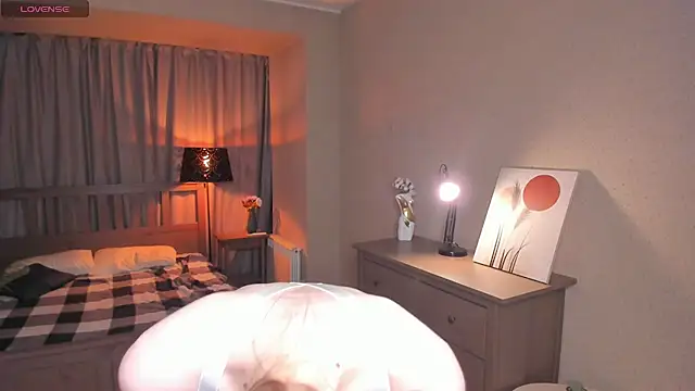 Snapshot of OdellaFrake chatting on October 31, 9:05 pm OdellaFrake online show from October 31, 9:05 pm