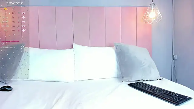 Snapshot of Cloe_Black chatting on October 1, 4:40 am Cloe Black online show from October 1, 4:40 am