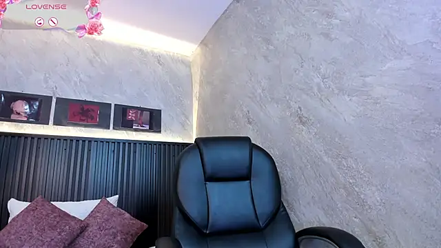 dark  nymph online show from September 12, 12:27 pm