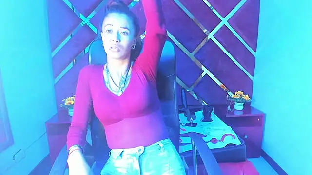 Snapshot of Kataleya_Luck chatting on November 28, 3:20 am Kataleya Luck online show from November 28, 3:20 am