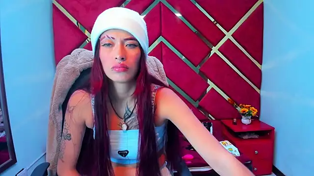 Snapshot of Kataleya_Luck chatting on December 18, 4:29 am Kataleya Luck online show from December 18, 4:29 am