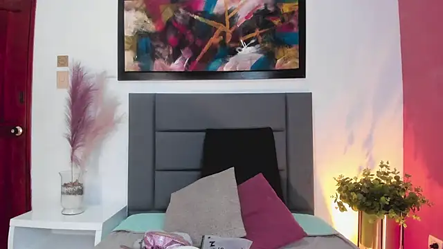 EllieFontanes online show from September 15, 11:54 am