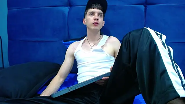 Jheampiiero online show from September 29, 2:44 pm