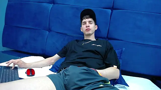 Jheampiiero online show from October 16, 2:29 pm