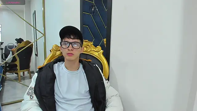 Jheampiiero online show from December 5, 2:36 pm