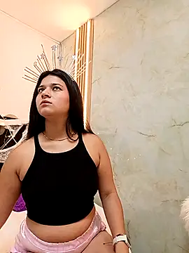 lanarios online show from October 25, 4:53 am