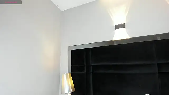 CarolineLee  online show from February 7, 10:46 pm