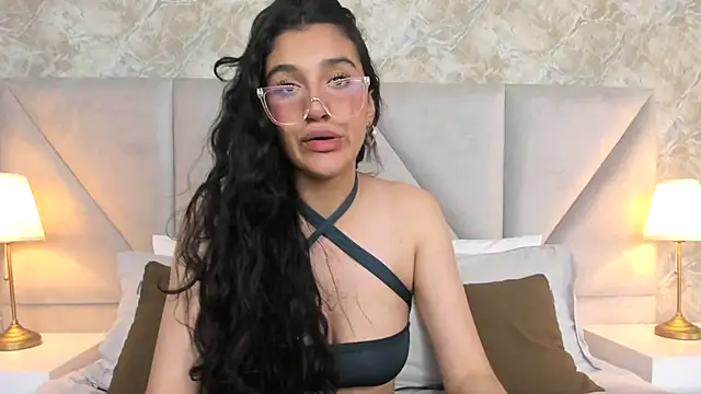 ValentiinaCruz online show from October 14, 10:32 pm