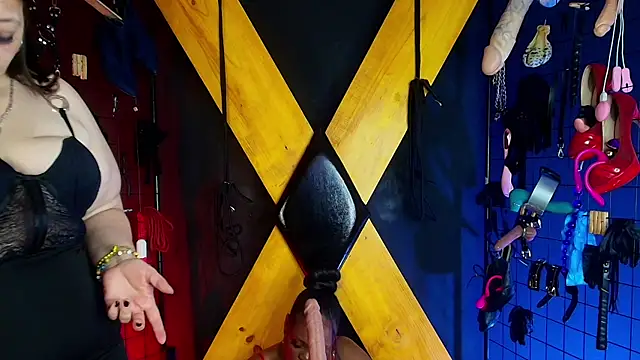 Snapshot of Veronica_bdsm chatting on March 15, 5:02 am Veronica bdsm online show from March 15, 5:02 am