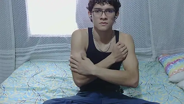 Snapshot of Samuel_Hills_II chatting on February 14, 8:16 pm Samuel Hills II online show from February 14, 8:16 pm