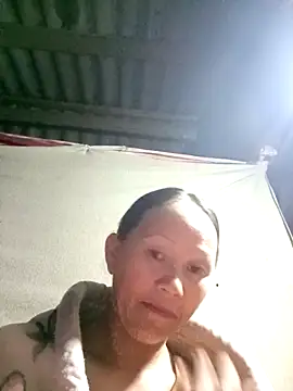 Snapshot of MaiHoa69 chatting on October 8, 1:42 pm MaiHoa69 online show from October 8, 1:42 pm