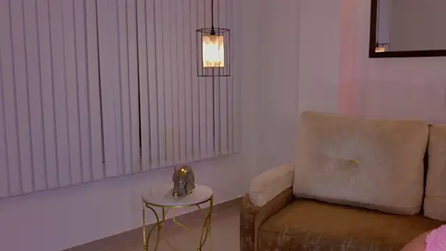 Snapshot of Saskia_litt chatting on January 18, 4:05 am Saskia litt online show from January 18, 4:05 am