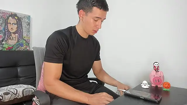 Mike3Xxx online show from October 29, 12:46 am