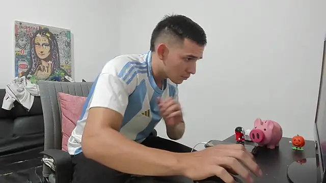 Mike3Xxx online show from November 2, 3:42 am