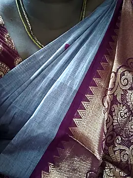 Snapshot of TAMIL_ELAKKIYA chatting on January 15, 9:03 am TAMIL ELAKKIYA online show from January 15, 9:03 am