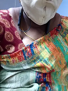 Snapshot of TAMIL_ELAKKIYA chatting on February 7, 6:22 pm TAMIL ELAKKIYA online show from February 7, 6:22 pm