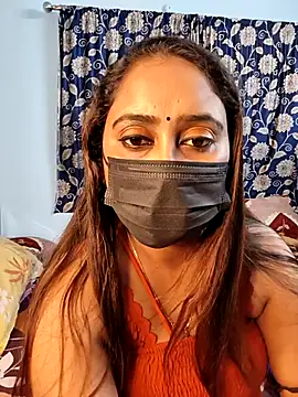 Cute-lusi online show from October 31, 6:20 pm