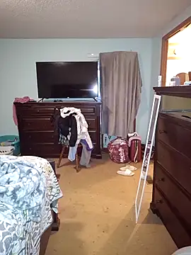 JuicyExxxperience online show from November 11, 12:05 pm