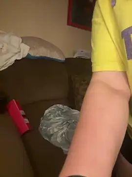 Snapshot of JuicyExxxperience chatting on March 27, 10:37 am JuicyExxxperience online show from March 27, 10:37 am