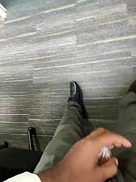 hotboy43339 online show from November 6, 1:50 am