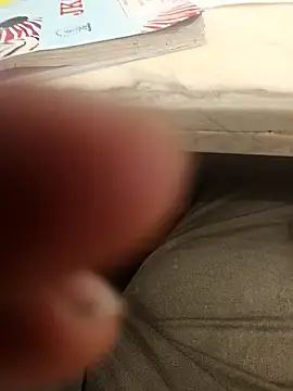 hotboy43339 online show from December 15, 9:13 am