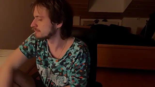 Snapshot of Bez3ybik chatting on February 23, 10:40 pm Bez3ybik online show from February 23, 10:40 pm