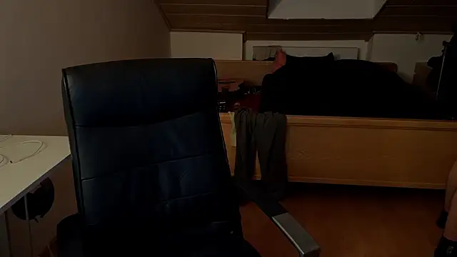 Snapshot of Bez3ybik chatting on February 25, 11:25 pm Bez3ybik online show from February 25, 11:25 pm